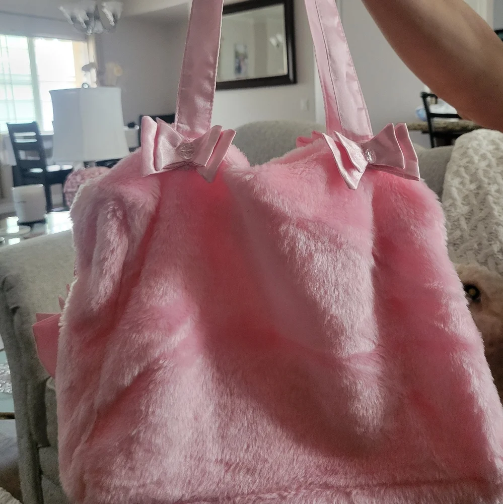 Plush Pink Pet Carrier Bag with Heart Vent